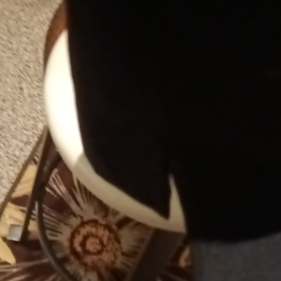 NWOT rayon/nylon blend blouse w jeweled/beaded neckline/cuffs & side slits Lg - Picture 7 of 12